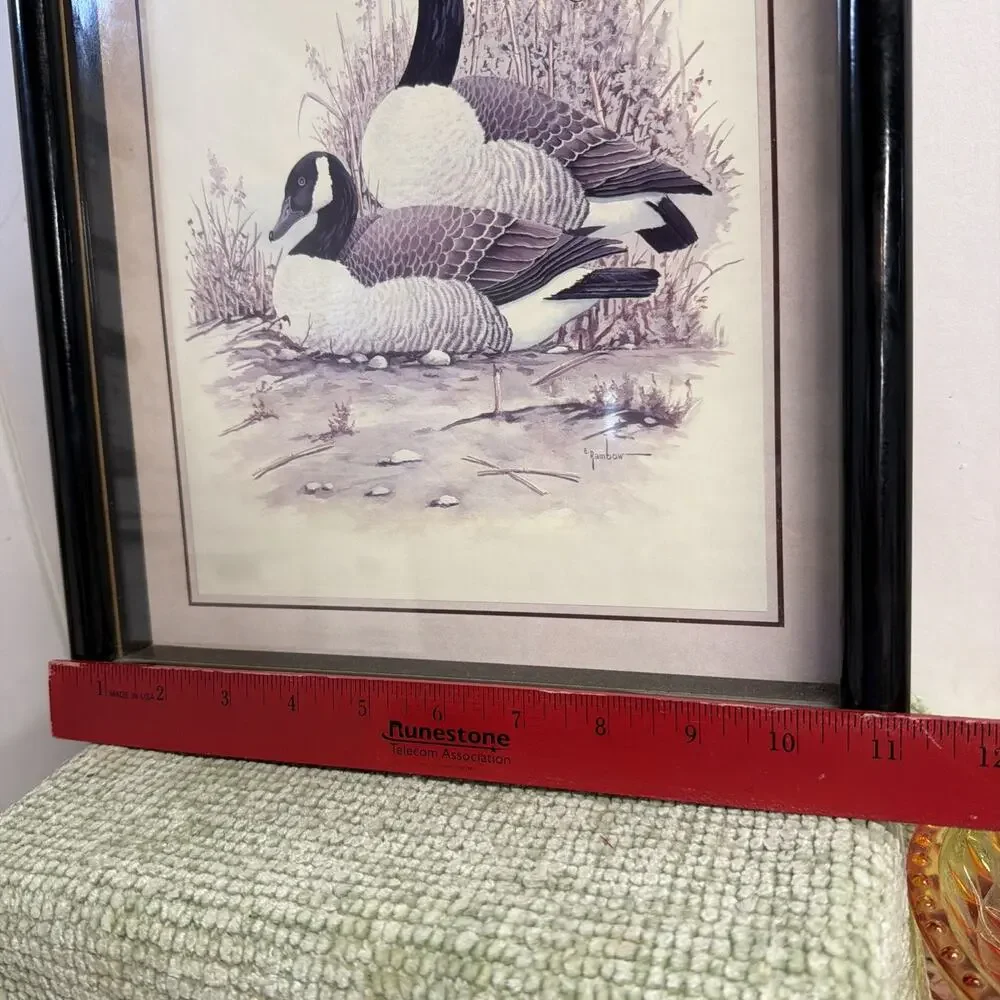 Wooden Framed Canada Goose Ingraham quartz wall Clock Cabin Man Cave Hunting